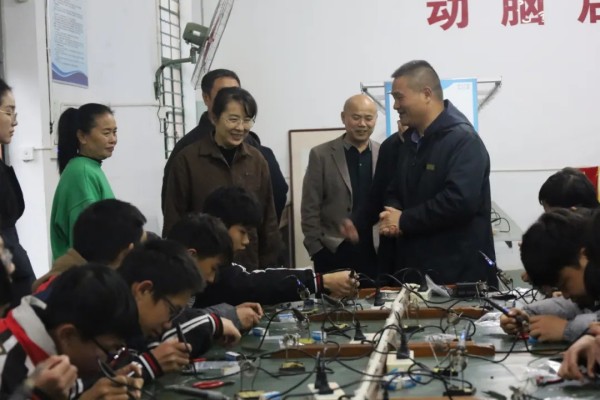 常德新德才职业学校,常德新德才,常德招生就业,电子商务专业学校,专业学校报考哪里好 常德新德才职业学校,常德新德才,常德招生就业,电子商务专业学校,专业学校报考哪里好